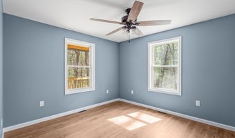 5 PIN OAK Ln, Basye, VA 22810