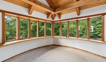 817 Gulf Rd, Barnard, VT 05031
