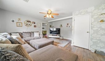 28 Paige Dr, Coventry, RI 02816