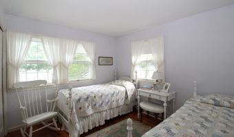 11 Tozier St, Belfast, ME 04915