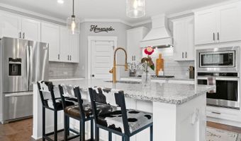 471 London Road Rd, Ball Ground, GA 30107