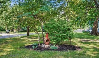 321 Dearborn St, Baldwin City, KS 66006
