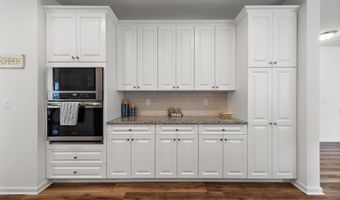21 AURORA Cir, Barnegat, NJ 08005