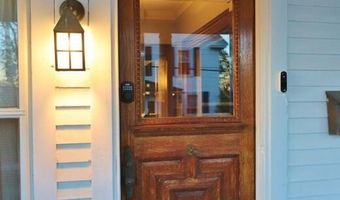 15 McKinley St, Bangor, ME 04401