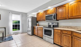 502 Oak Ridge Trails Ct, Ballwin, MO 63021