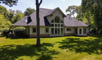 12 S Broadway, Beverly Shores, IN 46301