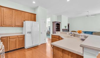15 LILY POND Ln, Barnegat, NJ 08005
