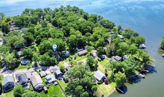 38393 N Lakeside Pl, Antioch, IL 60002
