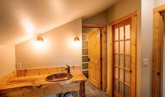 351 Duffers Ln, Cascade, ID 83611