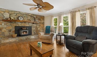 244 Mcmahon Ln, Bakersville, NC 28705