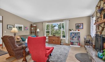 635 Chestnut St, Ashland, OR 97520
