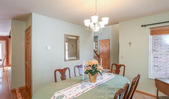 1136 Stewarton, Cincinnati, OH 45102