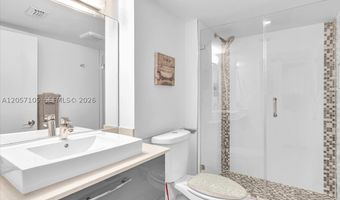 20515 E Country Club Dr 2048, Aventura, FL 33180