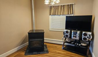 461 River Rd, Lincoln, RI 02865