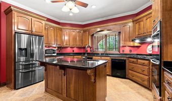 584 Southgate Dr, Camden, SC 29020