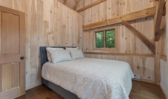 116 Big Barndoor Is, Alton, NH 03810