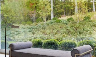 7 Ashwood Ct, Amagansett, NY 11930