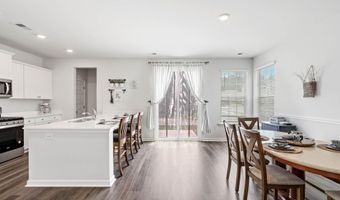 60 Backwater St, Port Royal, SC 29906
