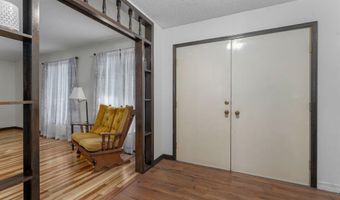 1626 Porter Ave, Aurora, MO 65605