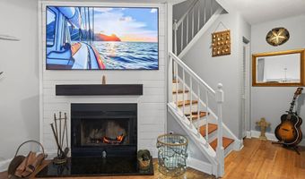 105 Peddlars Dr 105, Branford, CT 06405