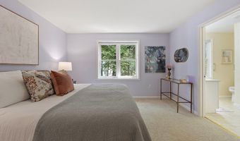 32 Brewster Ln 32, Acton, MA 01720