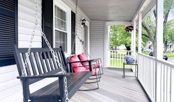 29 Hooker Rd, Bridgeport, CT 06610