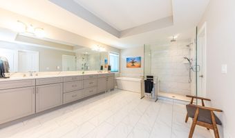 2376 Westbrooke Cir S, Ann Arbor, MI 48105