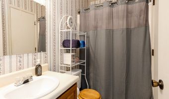 944 Sunburst Ln, Altoona, IA 50009
