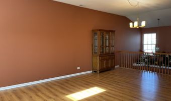 2043 Peach Tree Ln, Algonquin, IL 60102