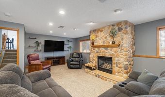 3326 Shasta Ave, Anoka, MN 55303