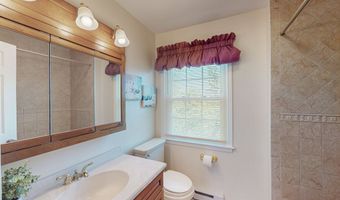 54 Flax Hill Rd, Brookfield, CT 06804