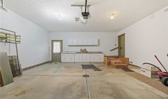 1701 Woods Rd, Akron, OH 44306