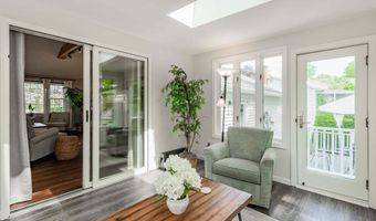 320 Spruce St, Cheshire, CT 06410