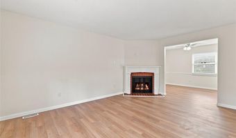 13322 Hiddendale Ln, Ballwin, MO 63021