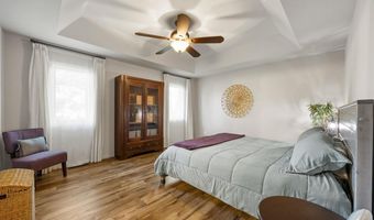 149 Country Club Ct, Anamosa, IA 52205