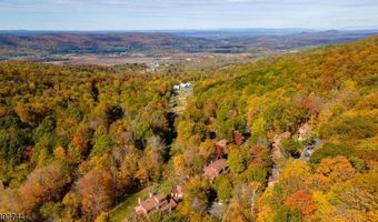 13 Village Way E7, Alloway, NJ 07462