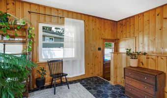 7658 General Meade Ln, Affton, MO 63123