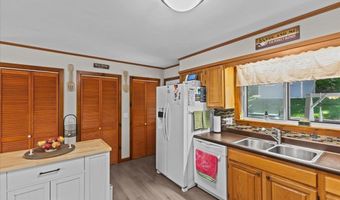 17 Woodland Dr, Barre, VT 05641