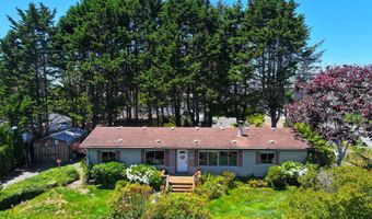 1029 FIFIELD St, Brookings, OR 97415
