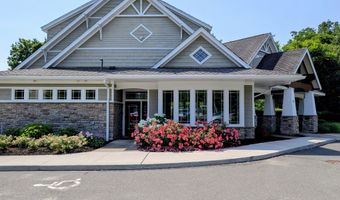 68 Lawrence Ave 68, Danbury, CT 06810