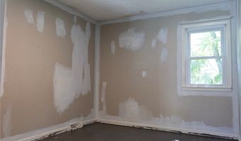 353 Gibbs Rd, Akron, OH 44312