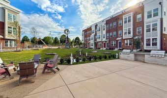 2550 FARMSTEAD Dr, Rockville, MD 20850