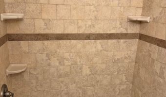 6641 WAKEFIELD Dr 204, Alexandria, VA 22307