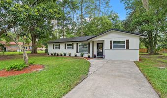 594 CEDAR Ave, Baldwin, FL 32234