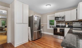 1315 New London Ave, Cranston, RI 02920