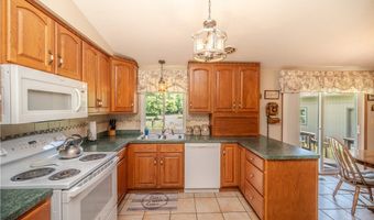 6142 Fairview Rd, Austintown, OH 44515