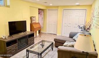 1245 Longboat Ave, Beachwood, NJ 08722
