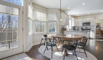 16 N Beech Tree Rd, Brookfield, CT 06804