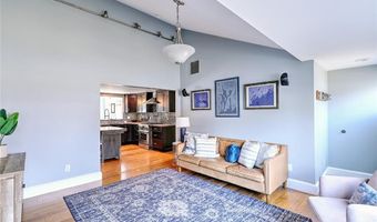 12 Grassy Plain Rd, Barrington, RI 02806