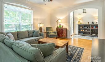 47 Timberwood Dr, Asheville, NC 28806